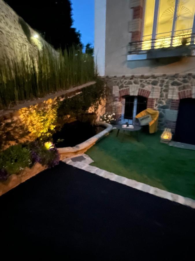 La Demeure Bed & Breakfast Sillé-le-Guillaume Eksteriør bilde