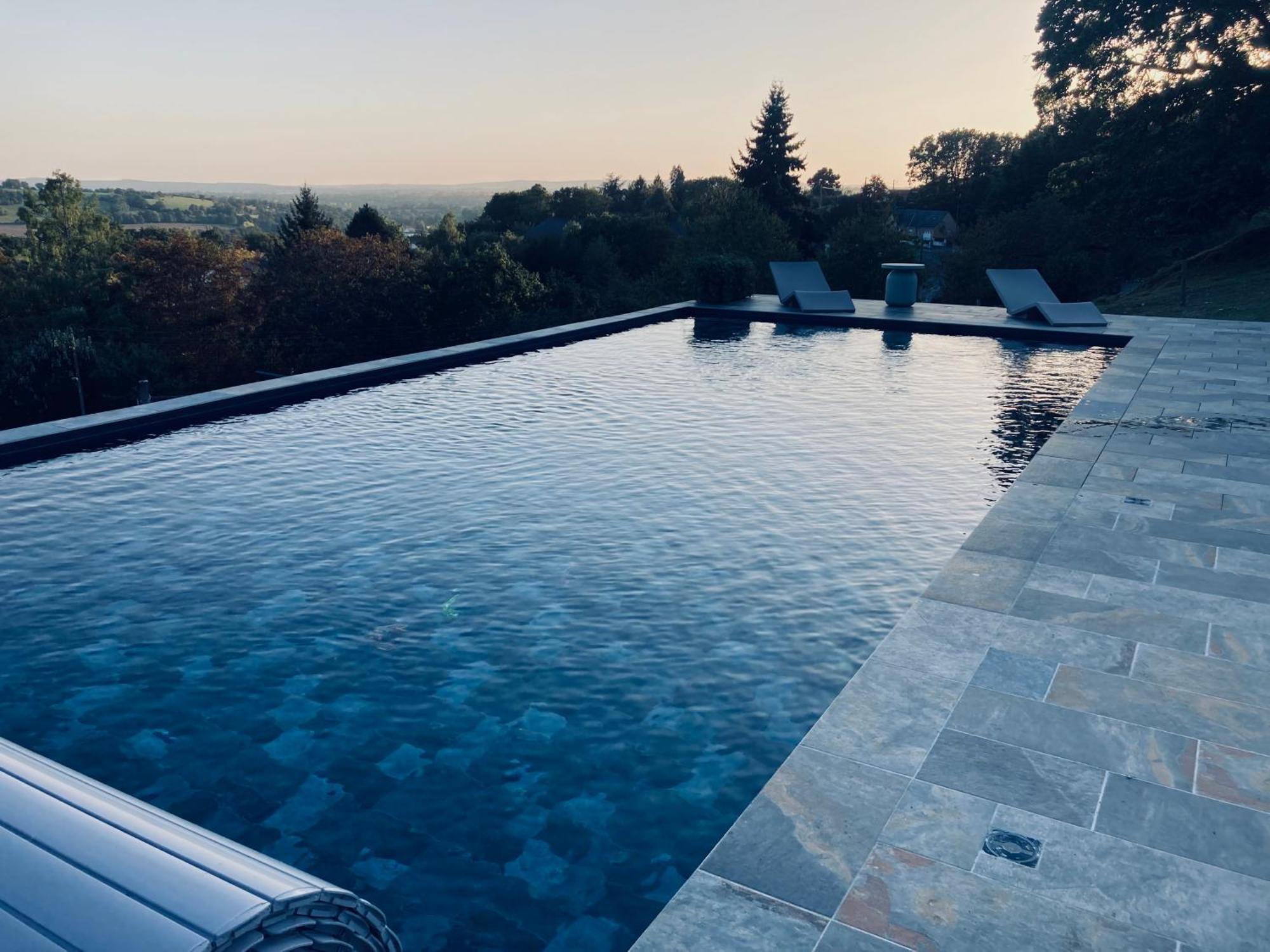 La Demeure Bed & Breakfast Sillé-le-Guillaume Eksteriør bilde